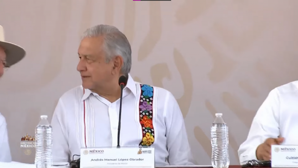 AMLO conmemora el Día del Trabajo con trabajadores en Dos Bocas