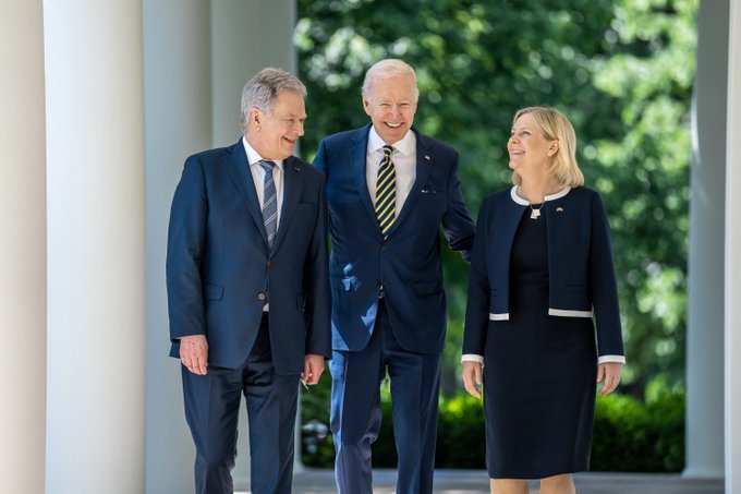 Suecia y Finlandia cumplen con requisitos para ingresar a la OTAN, dice Biden tras reunión
