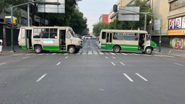 Policías empiezan a replegar bloqueos de transportistas