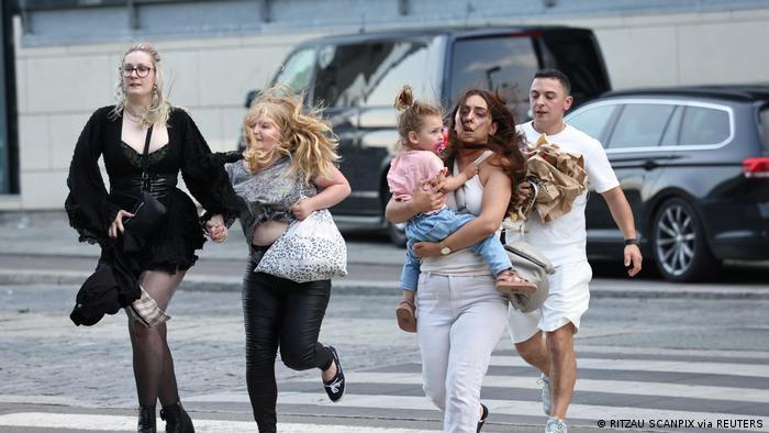 Tiroteo en centro comercial de Copenhague, Dinamarca, deja al menos tres muertos y varios heridos