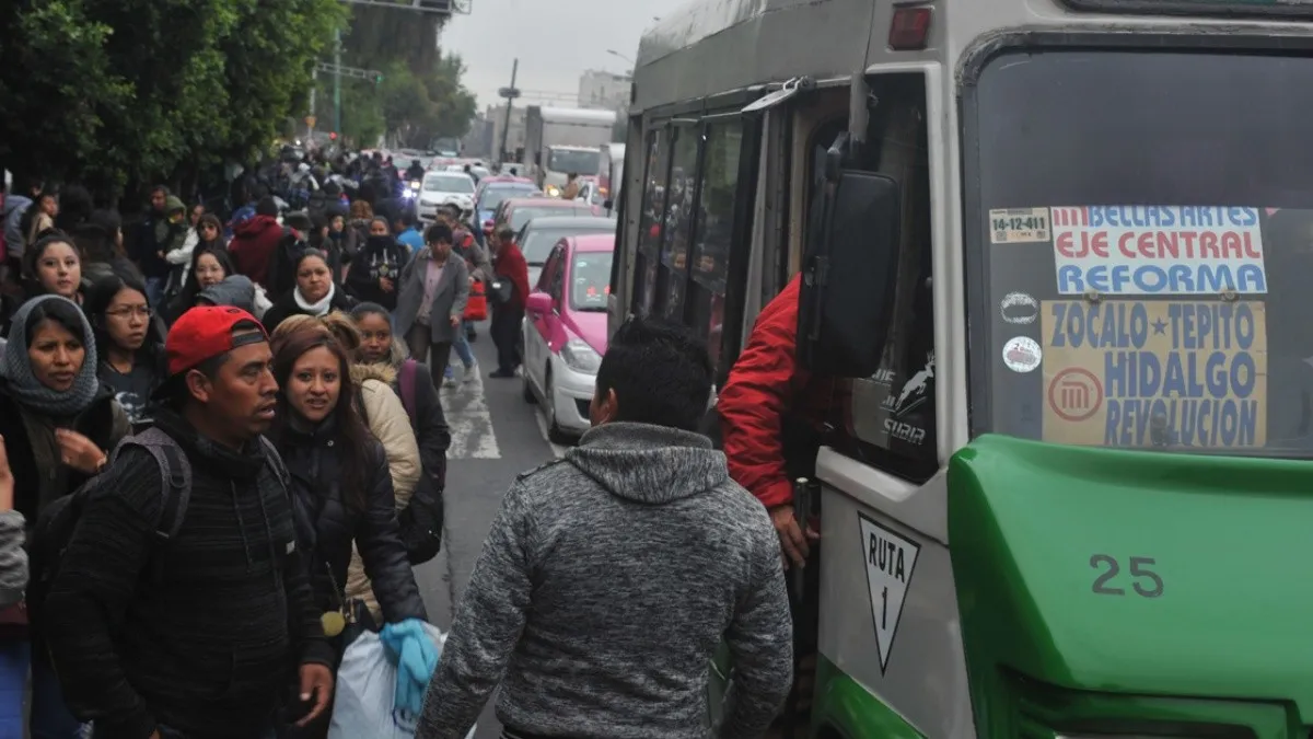 Realizan operativo para identificar cobro indebido de tarifa del transporte público en la CDMX, tras denuncia de usuaria