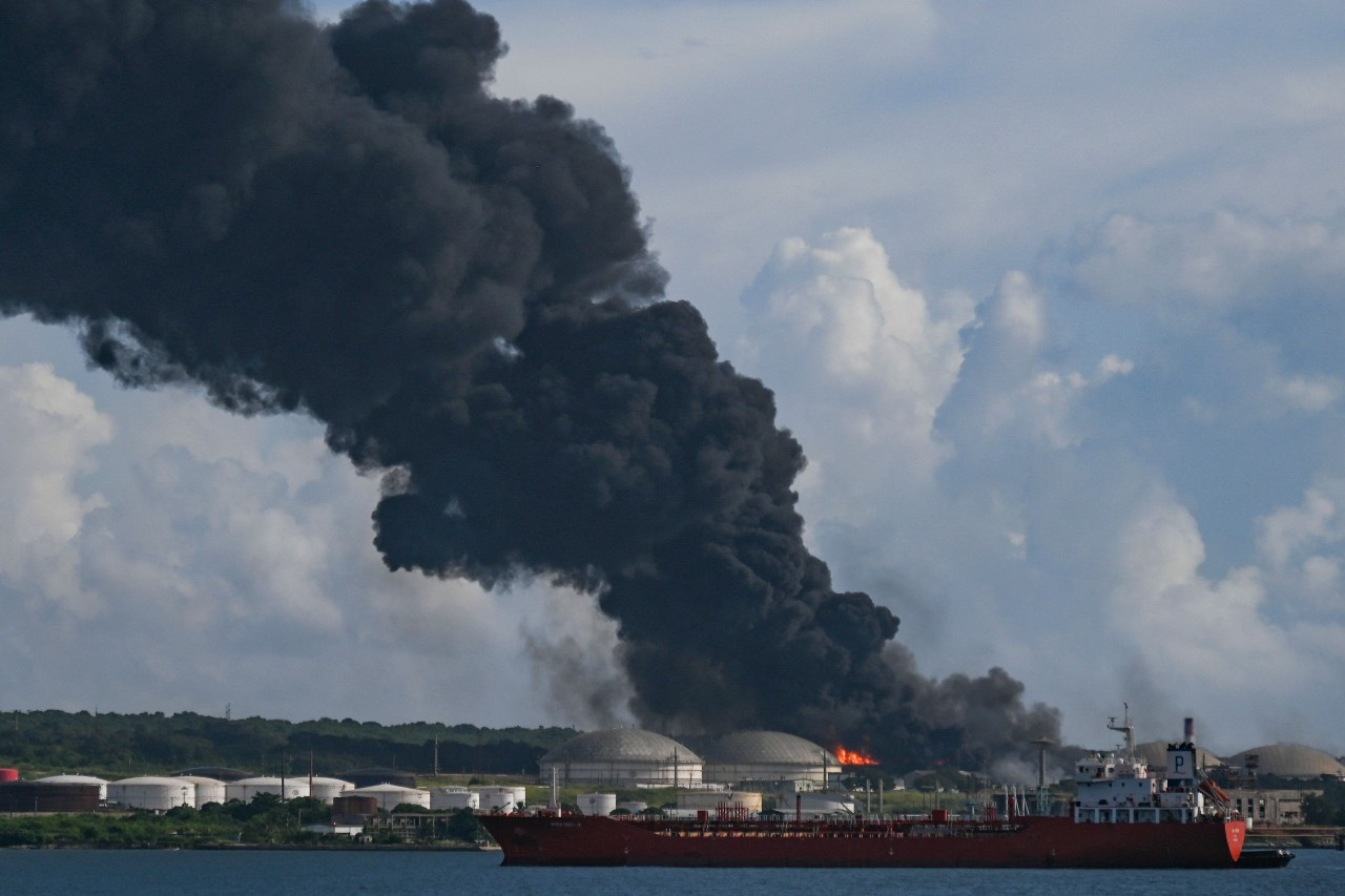 Se incendia tercer tanque de combustible en Cuba