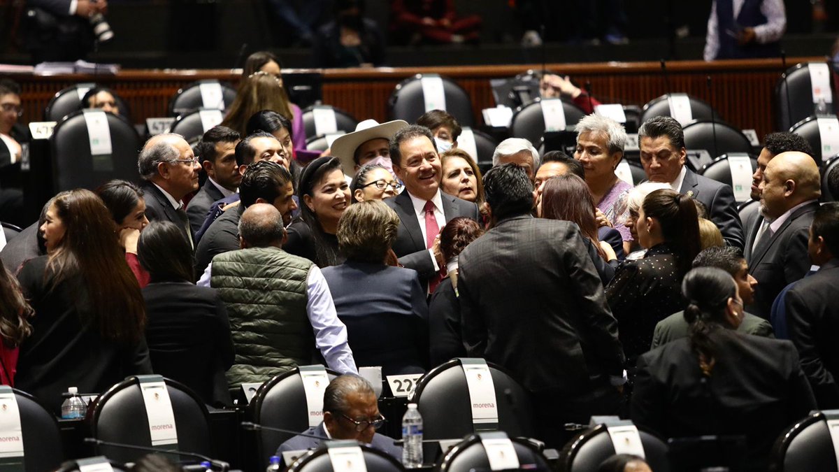 Morena «acuartela» a sus diputados para aprobar reforma militar del PRI