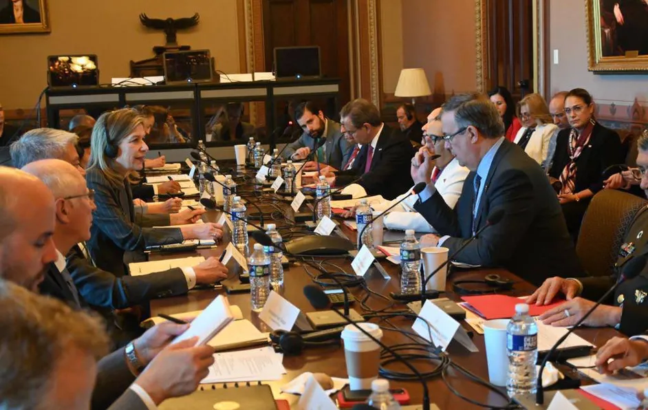 Acuerdo bilateral para combatir el tráfico de armas y drogas entre México y Estados Unidos