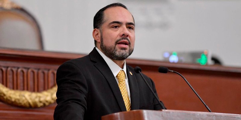 Morena celebra al diputado Gonzalo Espina que abandona el PAN para unirse a la defensa de la 4T