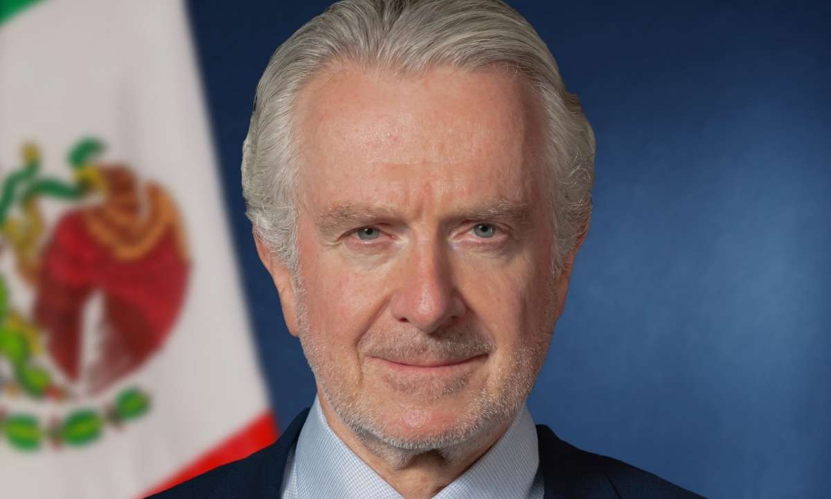 Santiago Creel formaliza su Candidatura en el PRI por el Frente Amplio de México