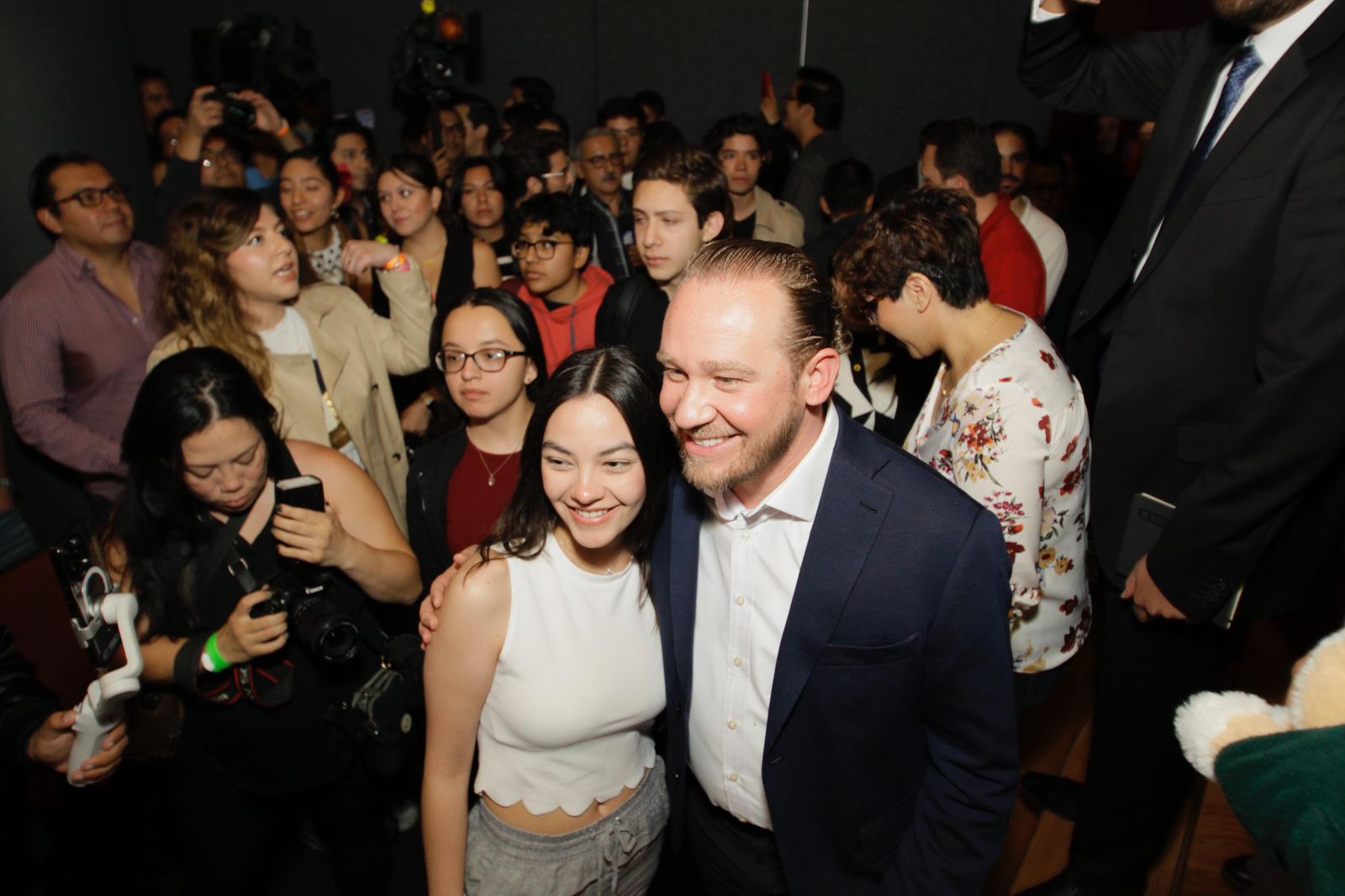 Santiago Taboada insta a jóvenes a analizar propuestas antes de votar